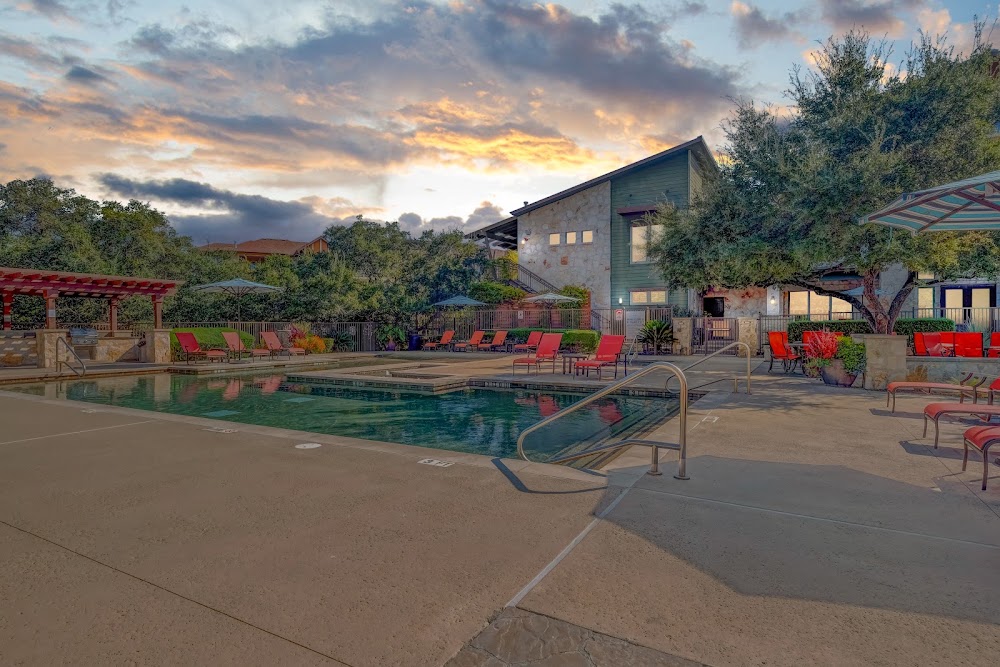 Lakeline East Apartments
