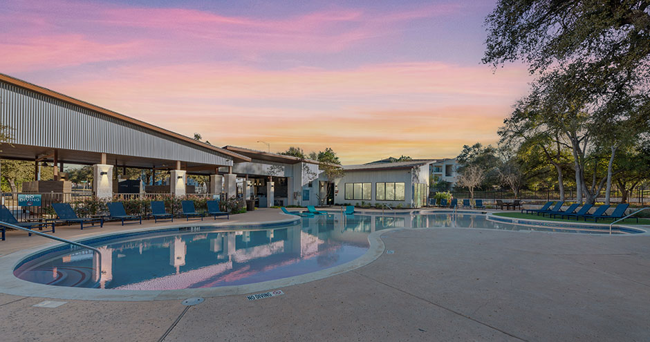 Lakeline Crossing Apartments