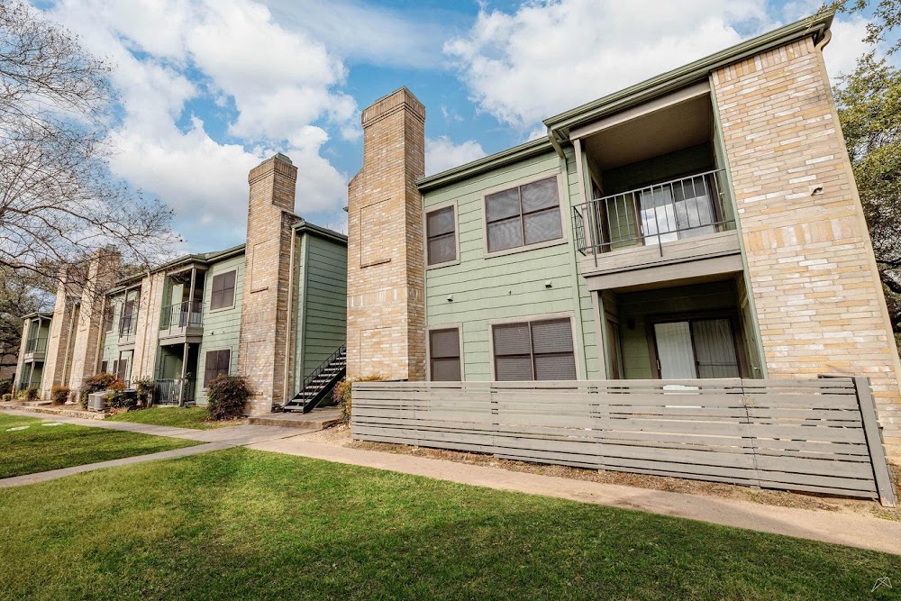 Summit at Westwood Apartments