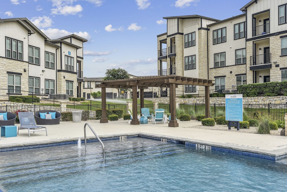 Enclave Falcon Pointe Apartments