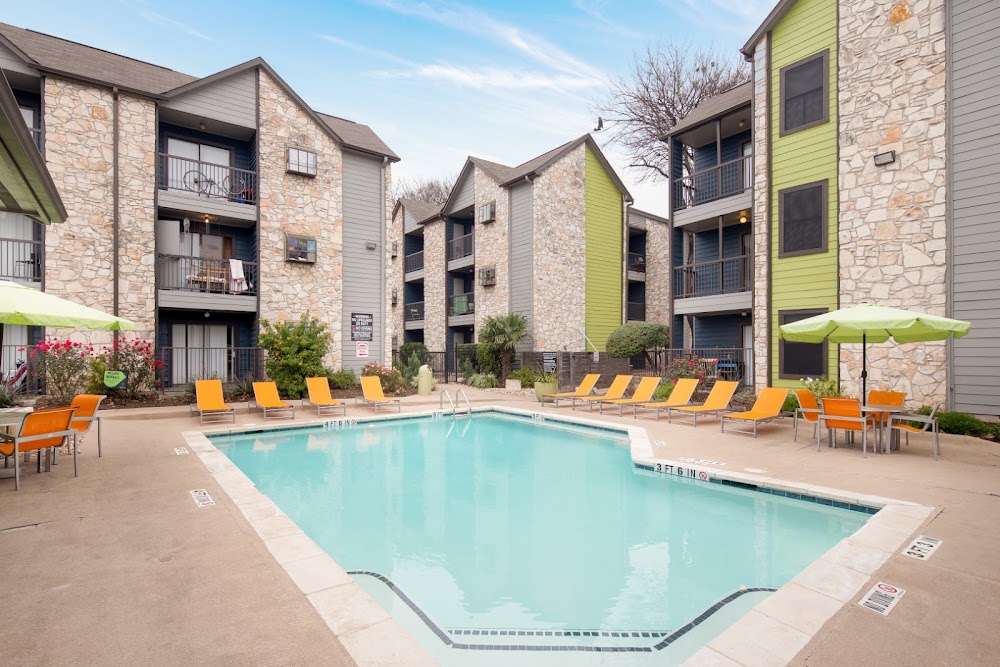 The Ivy Apartments