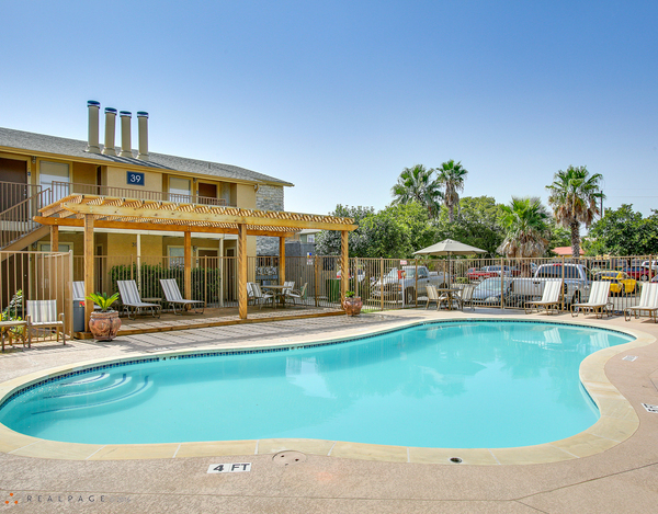Chateau Avalon Apartments