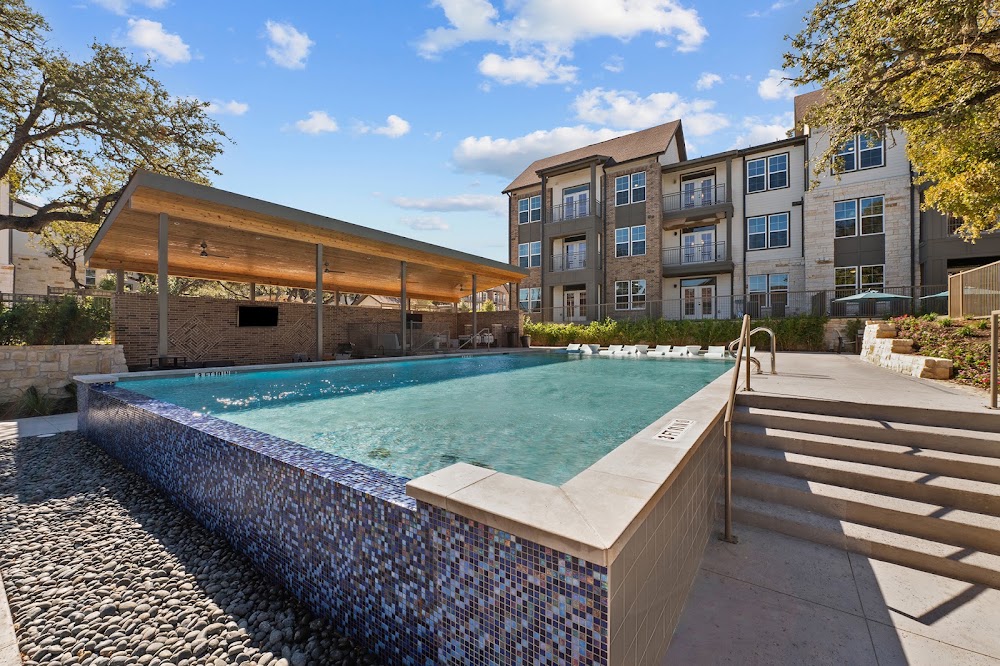 Lenox Grand