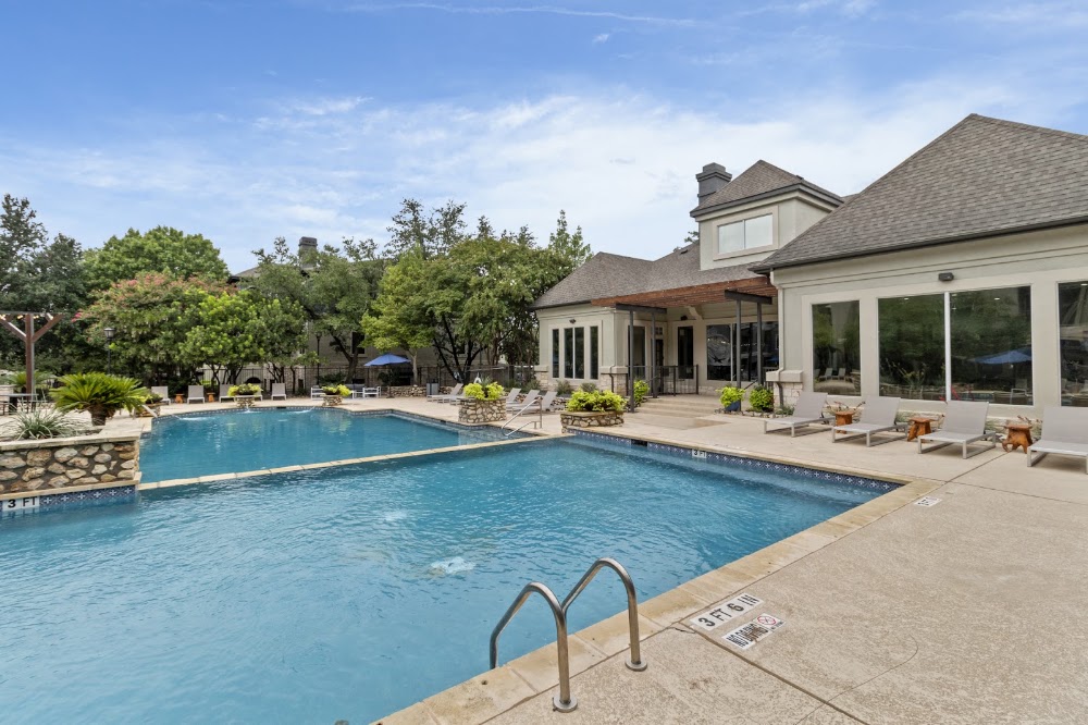 Oakville Apartments